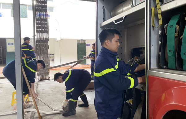 Sinh viên Trường Đại học PCCC kể lại giây phút cứu người trong đám cháy tại Khương Trung -1
