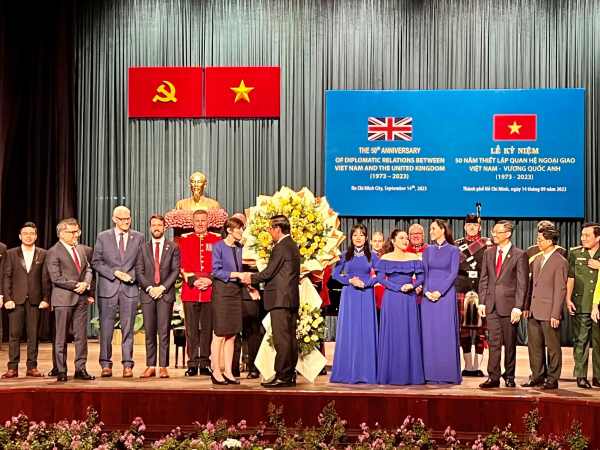 Kỷ niệm 50 năm thiết lập quan hệ ngoại giao Việt Nam - Vương quốc Anh -0