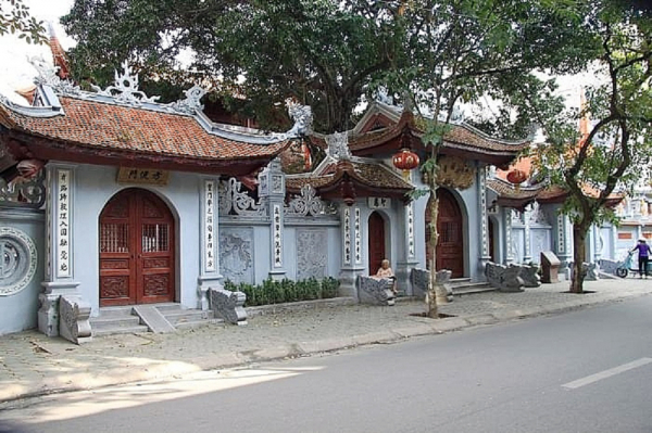 3-chùa hoè nhai nằm ở số 19 phố hàng than.jpg -1