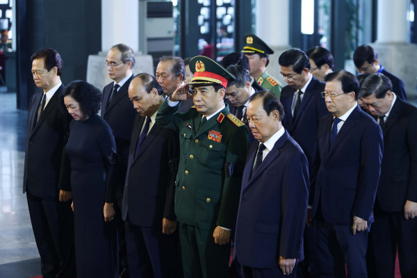 Lãnh đạo Đảng, Nhà nước tới viếng Thượng tướng Nguyễn Chí Vịnh -0