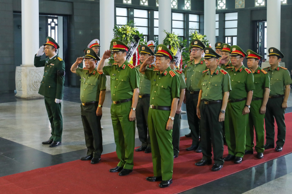 Lãnh đạo Đảng, Nhà nước tới viếng Thượng tướng Nguyễn Chí Vịnh -1