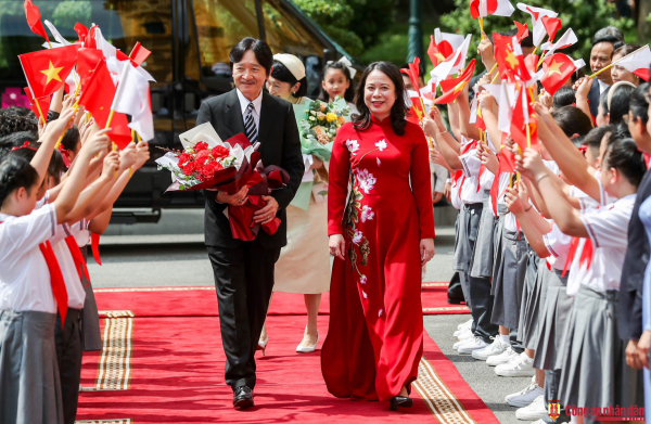 Hoàng Thái tử Nhật Bản và Công nương vào lăng viếng Chủ tịch Hồ Chí Minh, thăm nhà sàn Bác Hồ -0