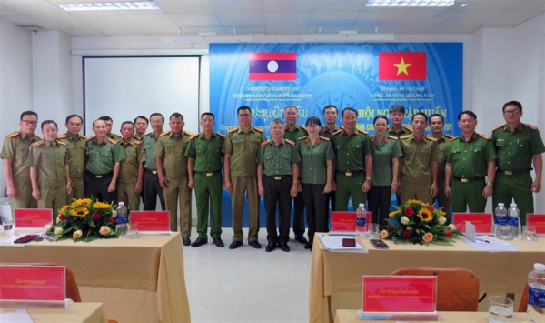 Police in Quang Nam opens training course for Lao counter-narcotics police officers -0