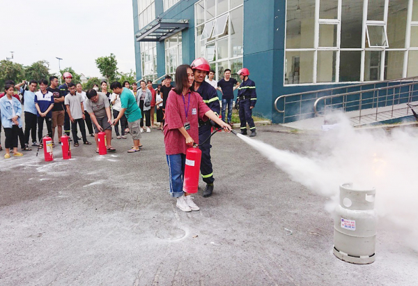 Chữa cháy, cần huy động tối đa nguồn lực tại chỗ -0