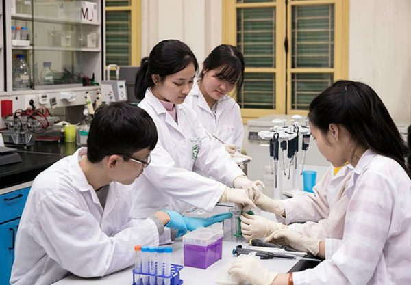 Nhà khoa học xuất sắc về ĐH Quốc gia Hà Nội làm việc, sẽ được đầu tư từ 3 tỷ trong 3 năm -0