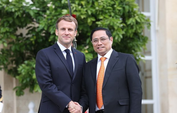 Parliamentary diplomacy - crucial link in France-Vietnam relations: parliamentarian -0