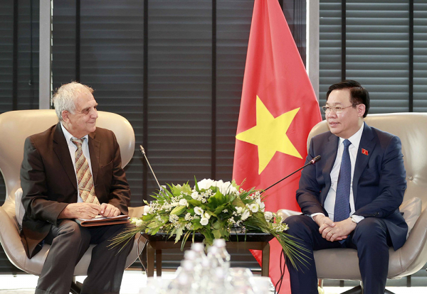Thắt chặt quan hệ hữu nghị, hợp tác truyền thống Việt Nam - Bulgaria -0