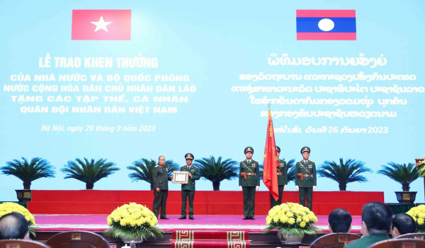 19 tập thể và 49 cá nhân của QĐND Việt Nam được Nhà nước và Bộ Quốc phòng khen thưởng -0