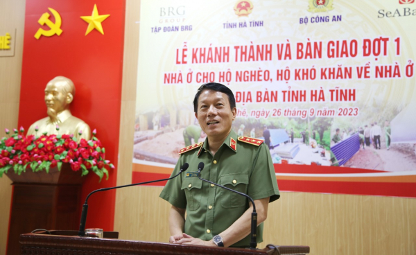 Thứ trưởng Lương Tam Quang dự lễ khánh thành nhà cho người nghèo tại Hà Tĩnh -1