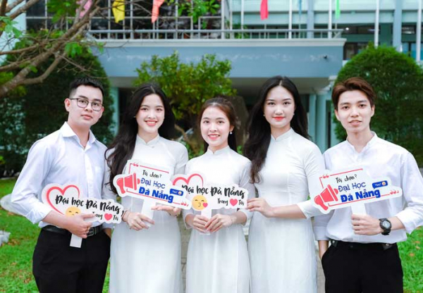 Đại học Đà Nẵng: Thế hệ sinh viên mới được truyền cảm hứng từ các cựu sinh viên thành đạt -0