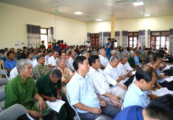 Deputy Minister Tran Quoc To meets voters in Bac Ninh province -0