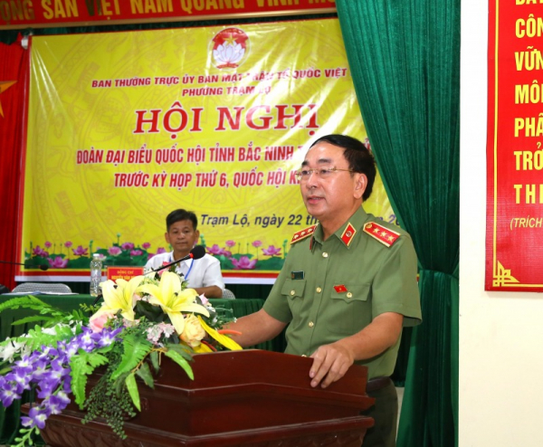 Deputy Minister Tran Quoc To meets voters in Bac Ninh province -0
