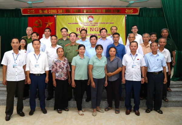 Deputy Minister Tran Quoc To meets voters in Bac Ninh province -0