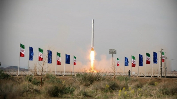 Iran phóng thành công vệ tinh quân sự vào không gian -0
