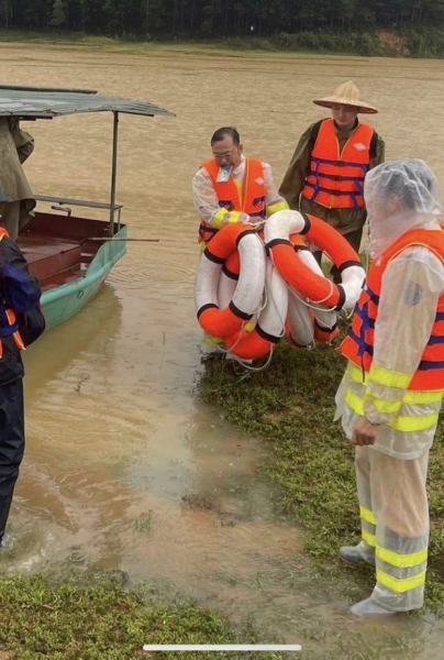 Công an Thanh Hóa xuống cơ sở giúp dân phòng, chống mưa lũ -0