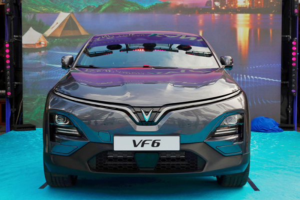 VinFast chính thức ra mắt mẫu SUV điện VF 6 -0