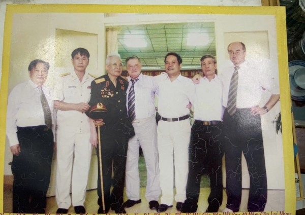 Kính tiễn người 6 lần lái xe chở thi hài Bác -0
