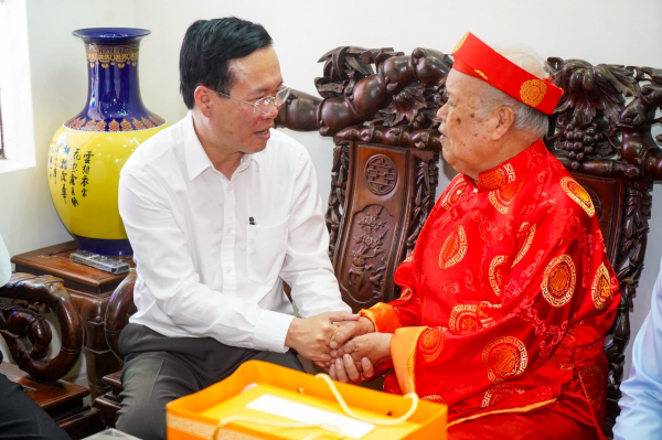 Chủ tịch nước Võ Văn Thưởng thăm người cao tuổi tại TP Hải Phòng -0