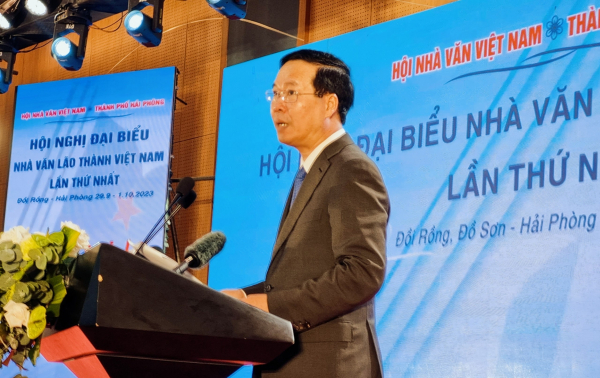Phát biểu của Chủ tịch nước Võ Văn Thưởng tại Hội nghị đại biểu nhà văn lão thành Việt Nam lần thứ nhất -0