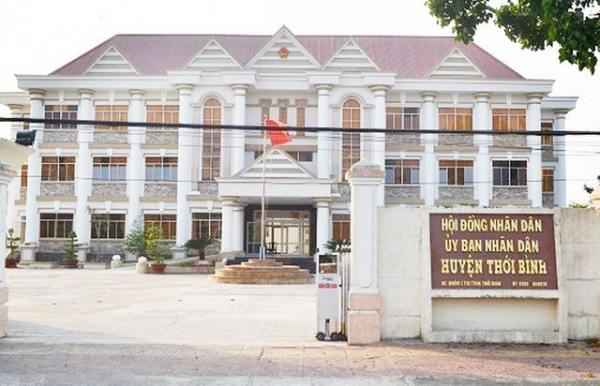 Kiểm điểm Chủ tịch huyện trong đấu thầu mua lúa giống, phân bón -0