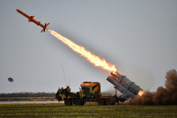 Nga chặn tên lửa Neptune Ukraine tập kích Crimea -0