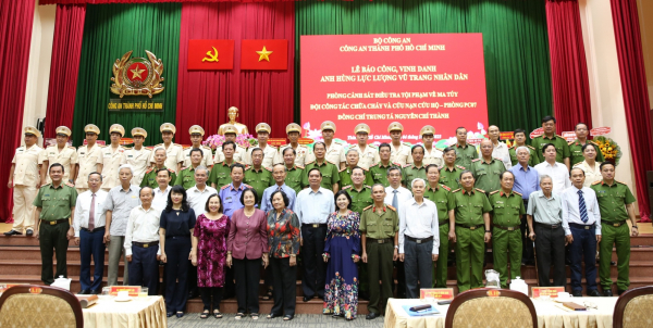 Công an TP Hồ Chí Minh vinh danh tập thể, cá nhân được phong tặng danh hiệu Anh hùng LLVTND -0