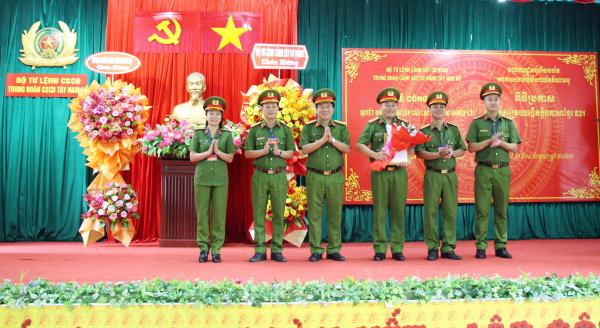 Trung đoàn CSCĐ Tây Nam Bộ ra mắt Câu lạc bộ tiếng Khmer -0