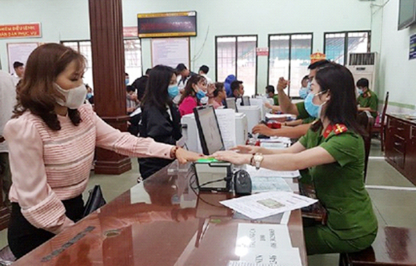 Ý nghĩa nhân văn của chính sách cấp giấy chứng nhận căn cước cho người gốc Việt Nam -0