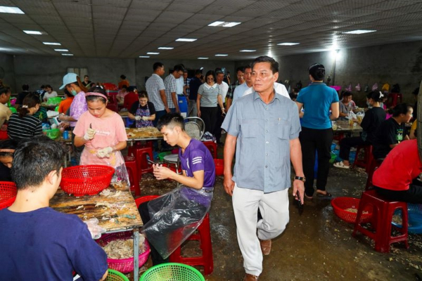 Chủ tịch TP Hải Phòng phát hiện doanh ngiệp có dấu hiệu chế biến chân gà vi phạm an toàn thực phẩm -0