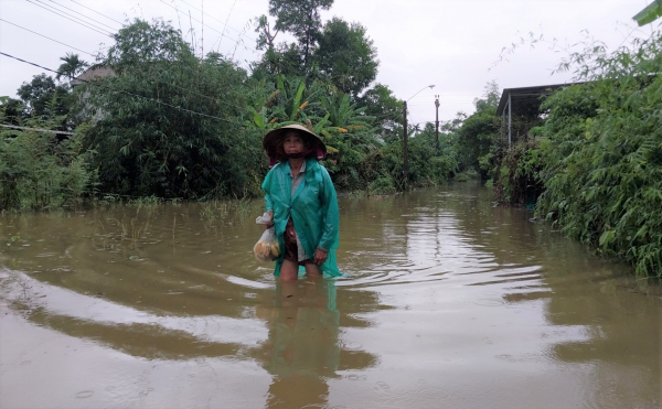 Mưa lớn gây ngập lụt cục bộ nhiều vùng thấp trũng ở Thừa Thiên Huế  -0