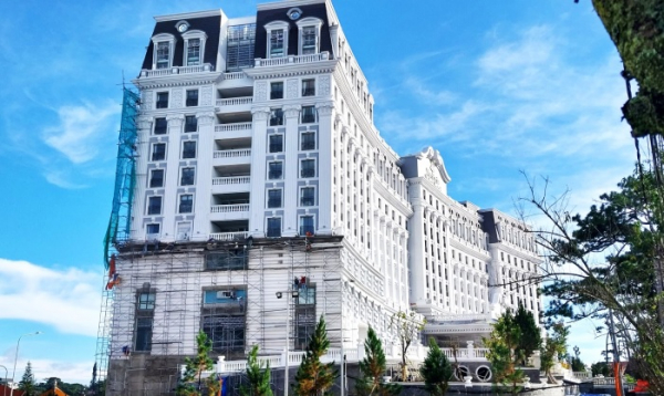 Khách sạn lớn nhất Đà Lạt xây dựng sai phép hơn 4.400m2 -0