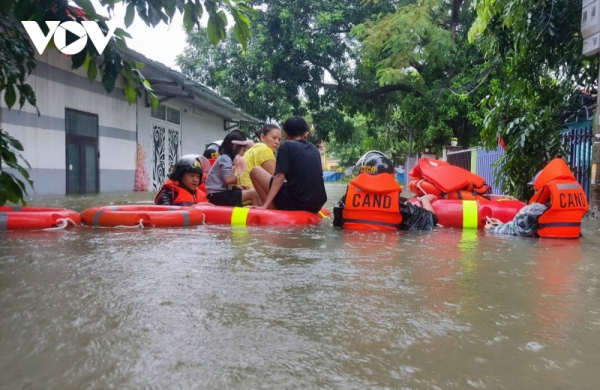Flood alert raised in central Vietnam as heavy rain continues hitting region -0