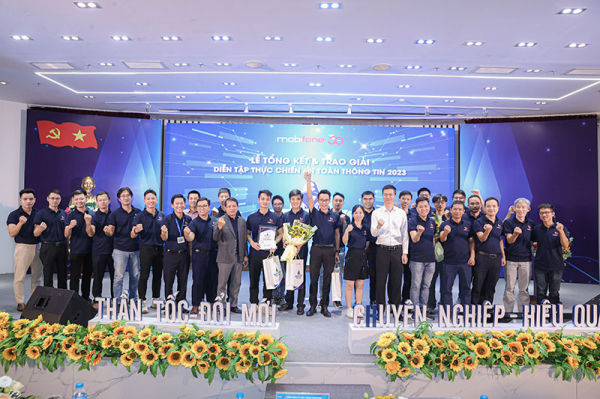 Liên quân 2 giành ngôi vô địch MobiFone Hackathon 2023 -0