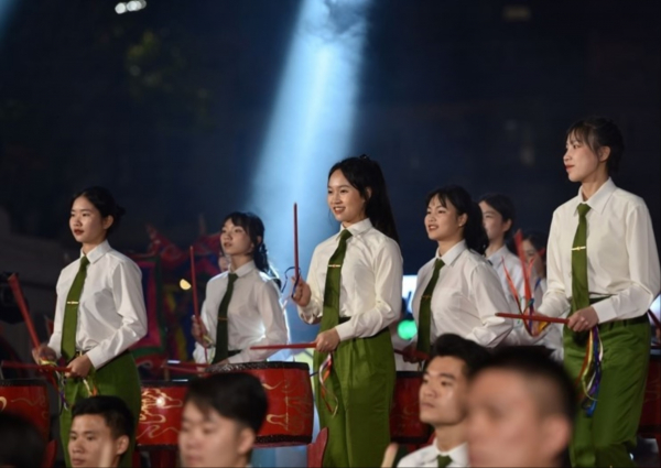 1.000 diễn viên Đoàn nghệ thuật trống hội Học viện CSND tham gia lễ kỷ niệm 60 năm Ngày thành lập tỉnh Quảng Ninh -0