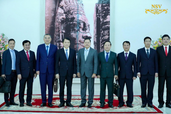 Deputy Minister Luong Tam Quang visits Cambodia, meeting with senior local officials -0