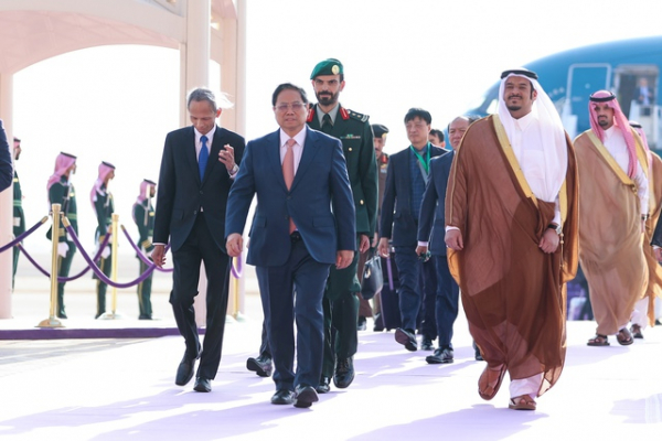Thủ tướng Phạm Minh Chính tới Thủ đô Riyadh, bắt đầu chuyến công tác tại Saudi Arabia -0