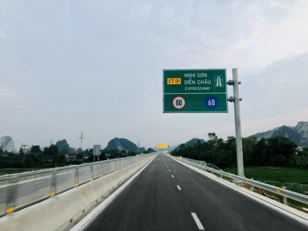 Khánh thành hai dự án cao tốc, rút ngắn thời gian từ Hà Nội về Nghệ An còn 3,5 giờ -0