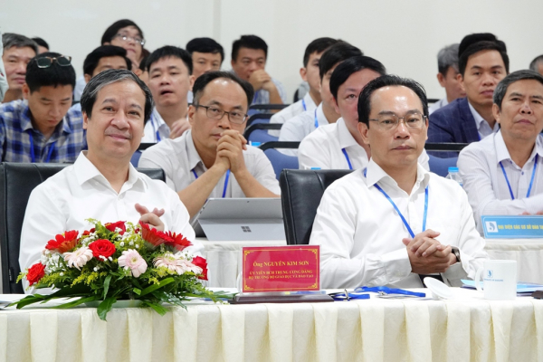 Việt Nam cần 50.000 nhân lực ngành công nghiệp chip bán dẫn trong 10 năm tới -0