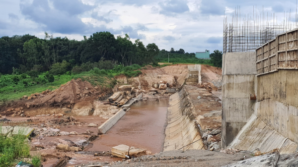 Vụ đập thủy điện vừa bị vỡ: Chủ đầu tư  chưa tuân thủ đầy đủ trình tự, biện pháp thi công -0