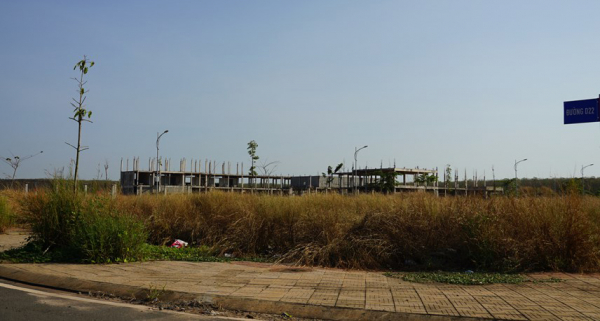 Chấm dứt hợp đồng với các nhà thầu chậm tiến độ xây trường học phục vụ dự án tái định cư Sân bay Long Thành  -0