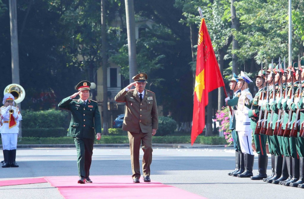 Thượng tướng Nguyễn Tân Cương hội đàm với Tổng Tham mưu trưởng các Lực lượng vũ trang cách mạng Cuba -1