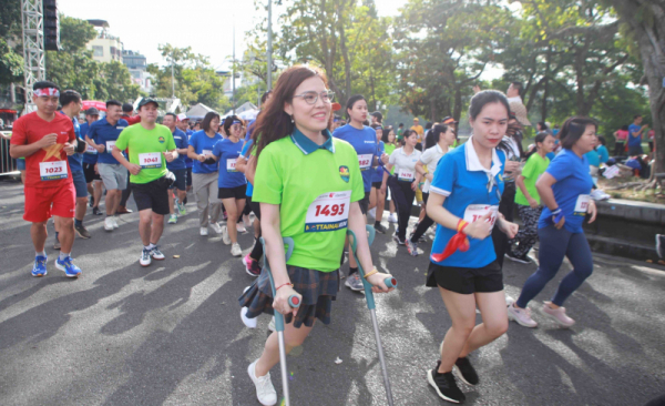Charity run raises fund for disadvantaged children in Hanoi -0