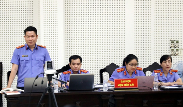 Cựu Trưởng ban thư ký tài chính AIC Nguyễn Thị Thu Phương một mực chối tội -0
