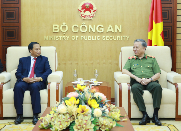 Không ngừng vun đắp mối quan hệ hợp tác toàn diện giữa Bộ Công an hai nước Việt Nam - Lào -0