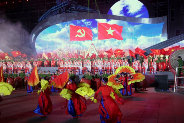 Chủ tịch nước Võ Văn Thưởng dự Lễ kỷ niệm 60 năm Ngày thành lập tỉnh Quảng Ninh -0