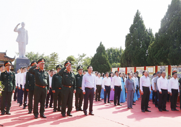 Chủ tịch nước Võ Văn Thưởng thăm quân và dân huyện đảo Cô Tô -0