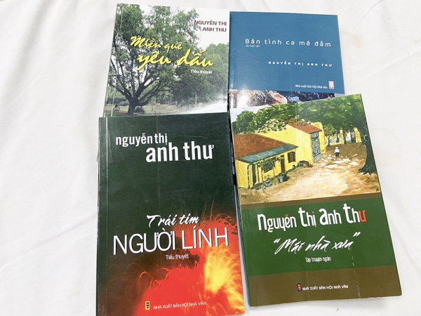 Nhà văn Nguyễn Thị Anh Thư: Cây bút nữ lịch lãm và hài hước -0