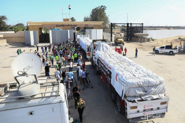 Đoàn xe cứu trợ lớn nhất đi vào Dải Gaza -0