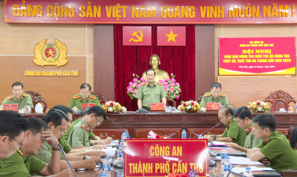 Giữ bình yên thành phố trung tâm châu thổ Cửu Long -0