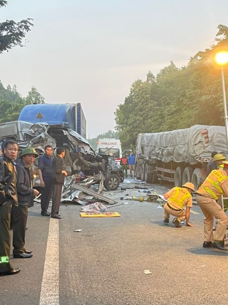 Kiểm tra doanh nghiệp có xe gây ra vụ tai nạn 5 người chết ở Lạng Sơn -0